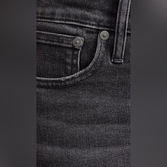 Madewell Cali Demi- Boot Jeans in Washed Black. Chewed hem edition. Size 24S. - Picture 4 of 16
